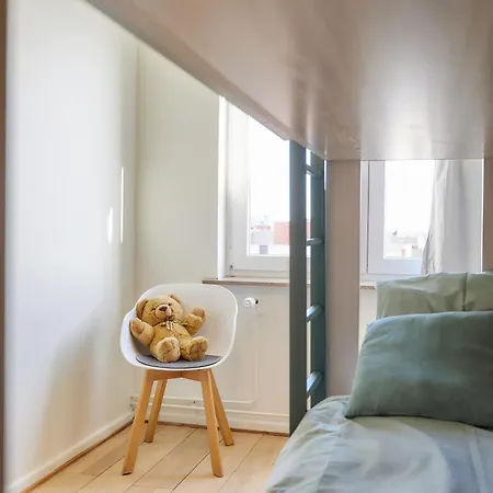 Lecomte - Beachhouse La 236 * Остенде