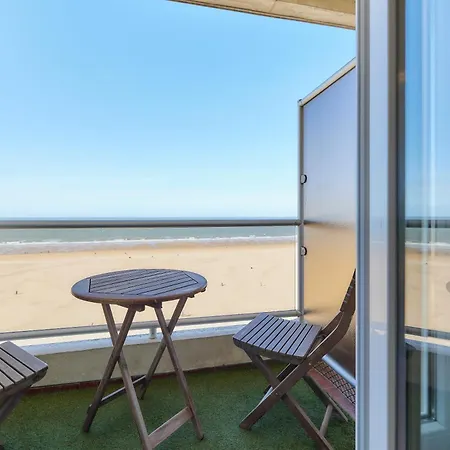 Lecomte - Beachhouse La 236 אוסטנדה